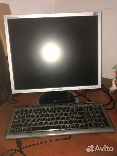 Монитор Samsung syncmaster 940n 75Гц