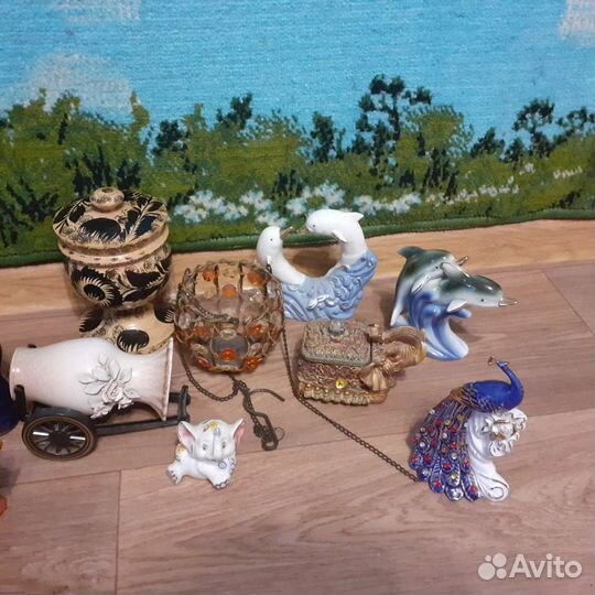 Отдам статуэтки дельфины слоники матрешки
