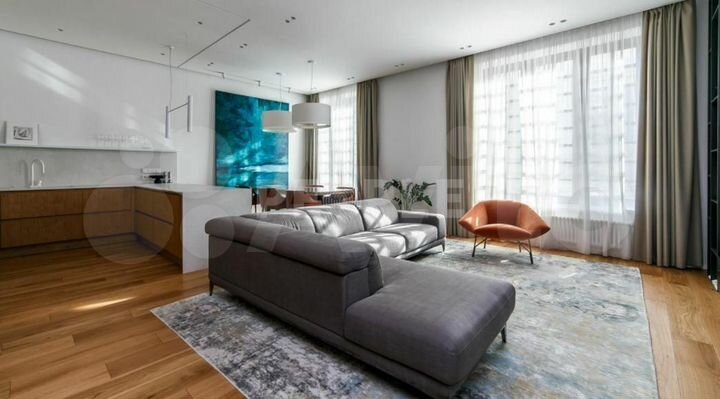 6-к. квартира, 200,8 м², 1/7 эт.