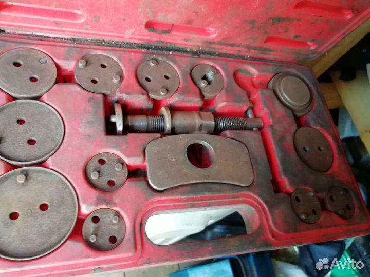 Ключ баллонный с усилителем крутящего момента