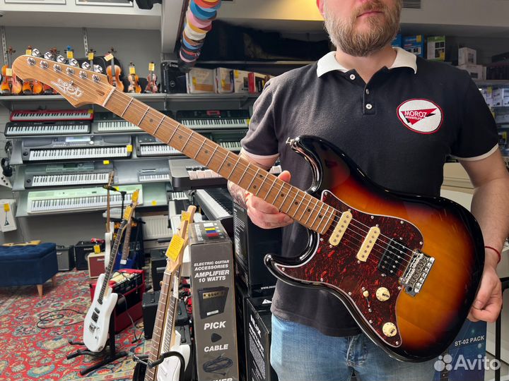 Электрогитара леворукая стратокастер