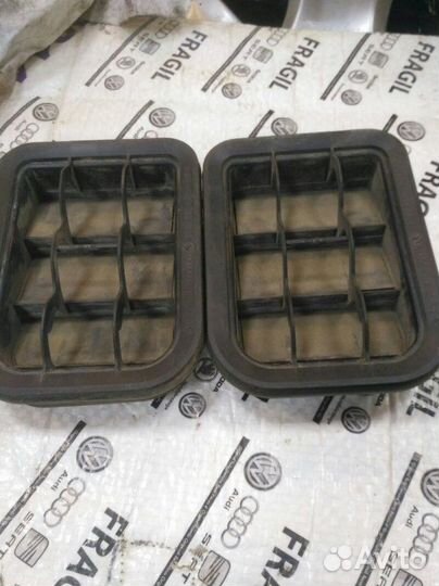 Решетка вентиляционная Skoda Octavia tour