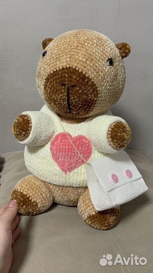 Капибара с сумочкой в одежде ручной работы