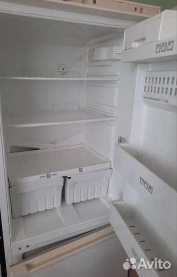 Холодильник stinol