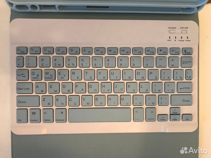 Чехол для iPad с клавиатурой