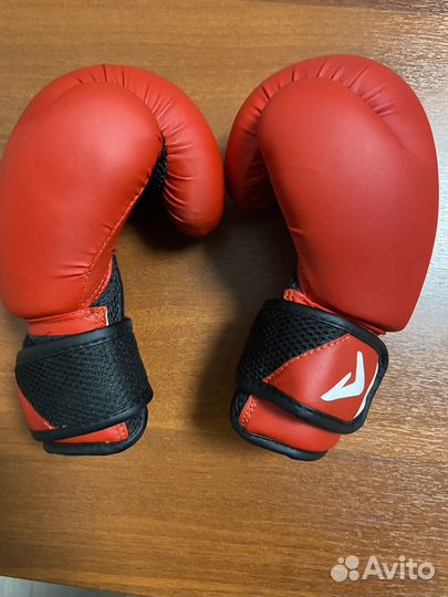 Боксерские перчатки demix