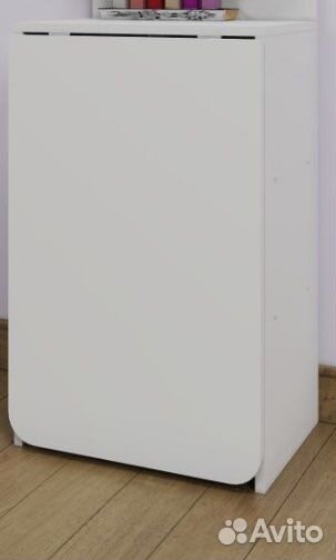 Маникюрный стол