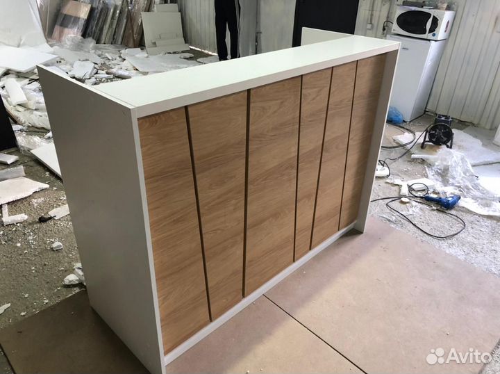 Стойка ресепшн