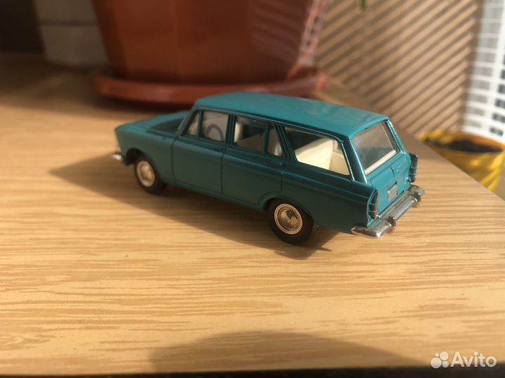 Модель автомобиля Москвич 426