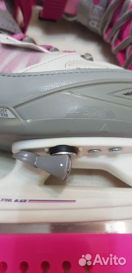 Продам б/у детские ледовые коньки