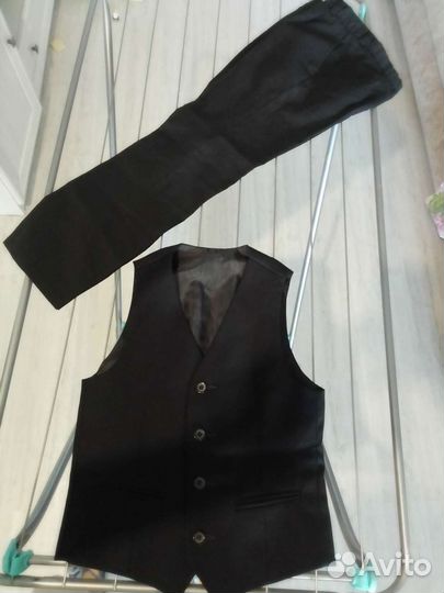 Костюм жилетка и брюки