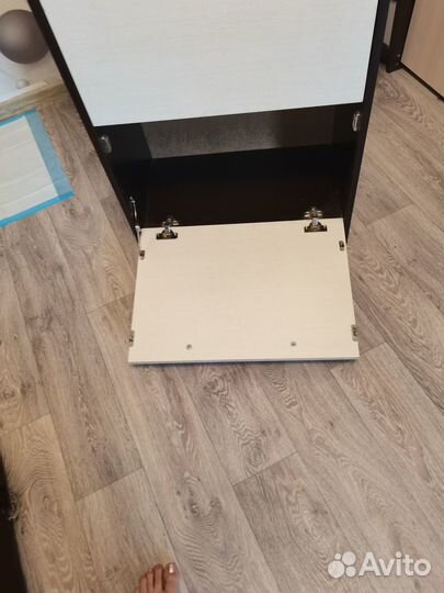 Продам обувницу