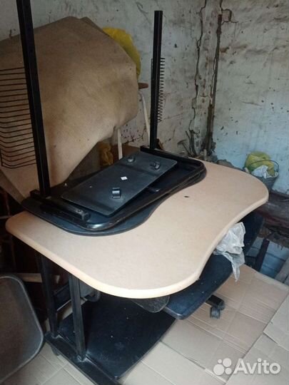 Компьютерный стол