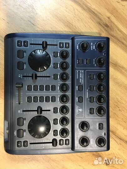 Dj контролер Behringer BCD2000
