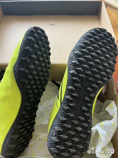 Футбольные бутсы demix