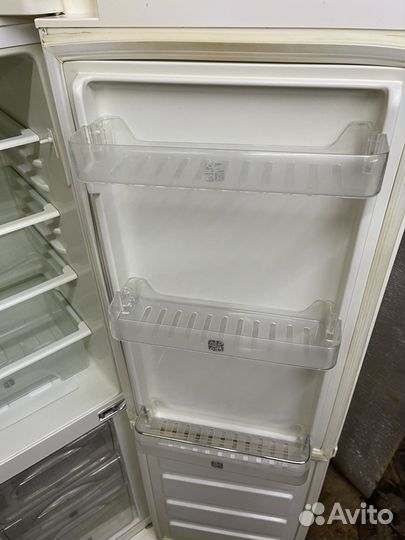 Узкий холодильник Samsung