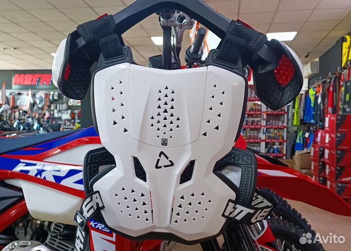 Защита панцирь leatt Chest Protector 3.5 Pro