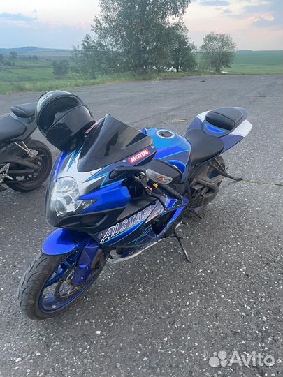Suzuki GSX-R750