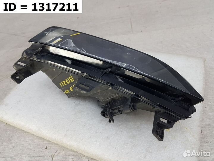 Птф передняя правая Skoda Rapid II 2020 Лифтбек