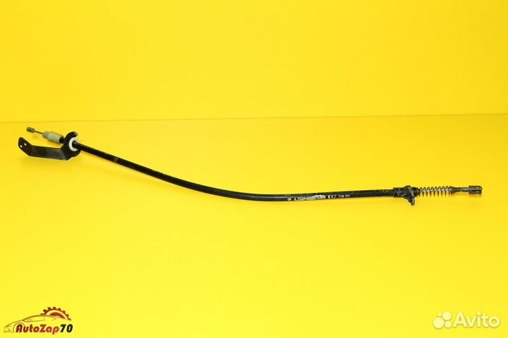 W204 C250 Трос стояночного тормоза