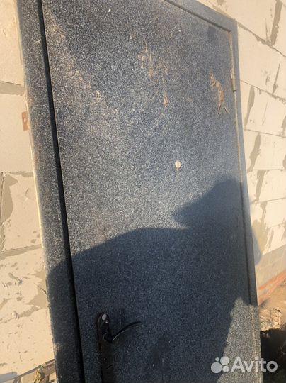Дверь входная металлическая