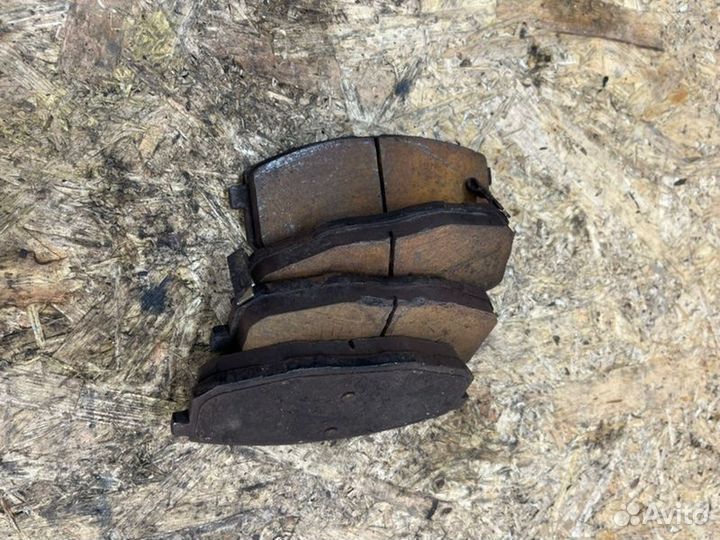 Тормозные колодки переднее Kia Ceed ED 1.6 2010