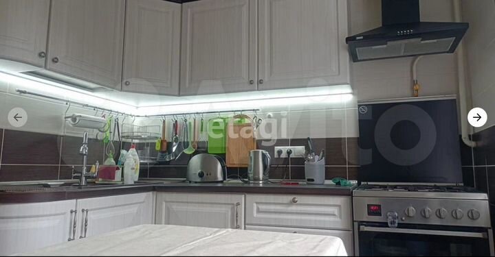 2-к. квартира, 52 м², 2/10 эт.