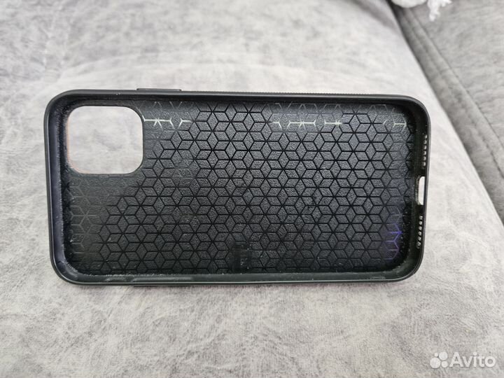Кожаный бампер на iPhone 11
