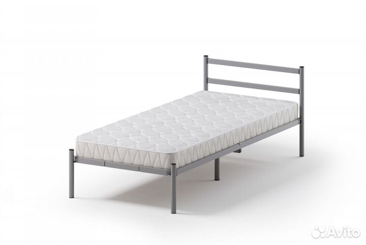 Новая кровать с матрасом
