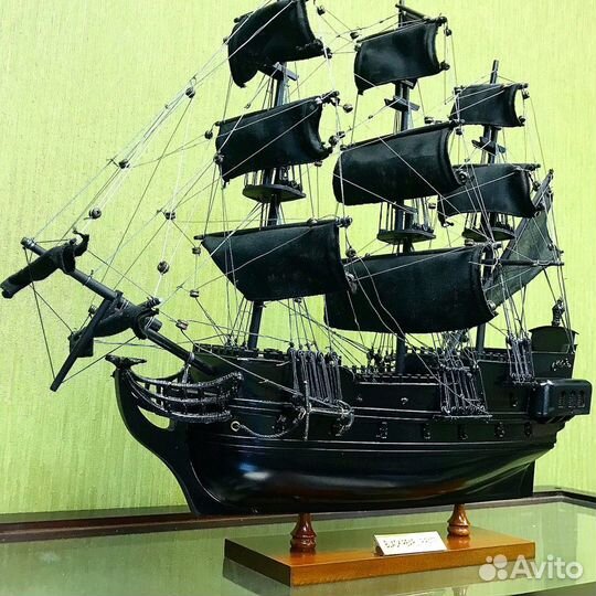 Деревянный парусник Черная жемчужина