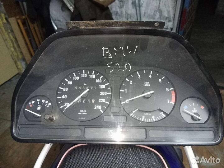 Щиток приборов BMW 520