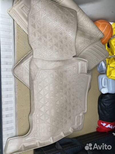 Комплект оригинальных ковриков Lexus LX570