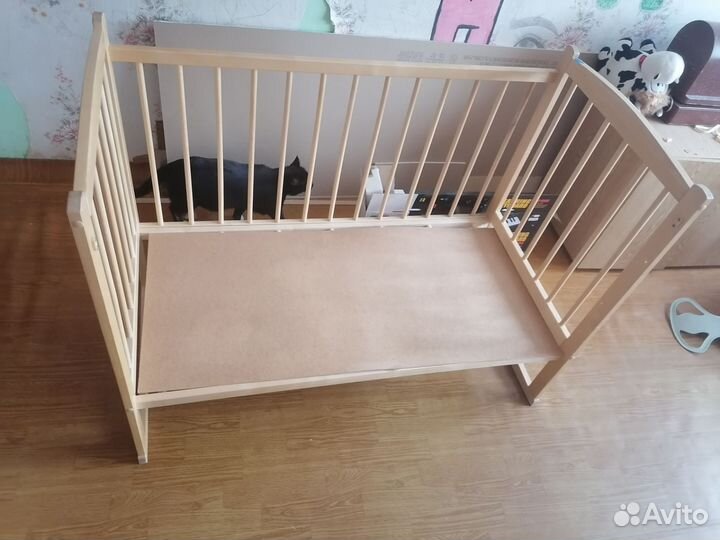 Детская кроватка