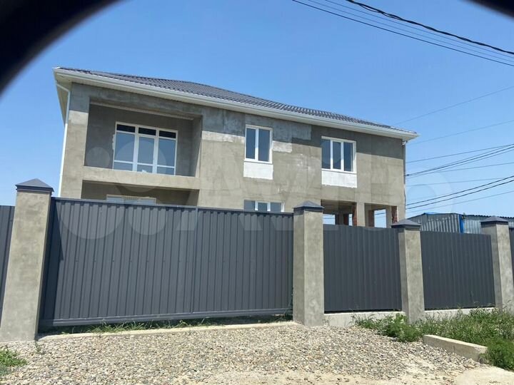 Дом 289 м² на участке 8 сот.