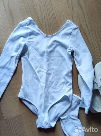 Гимнастическое боди, чешки, носки 5-6 лет