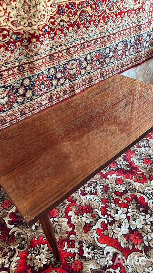 Журнальный столик