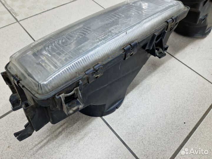 Передние фары Hella на Audi 80 B3 (Правая и Левая)