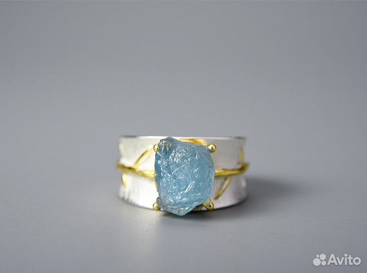 Кольцо «leaves with aquamarine»