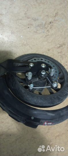 Городской самокат с ручным тормозом