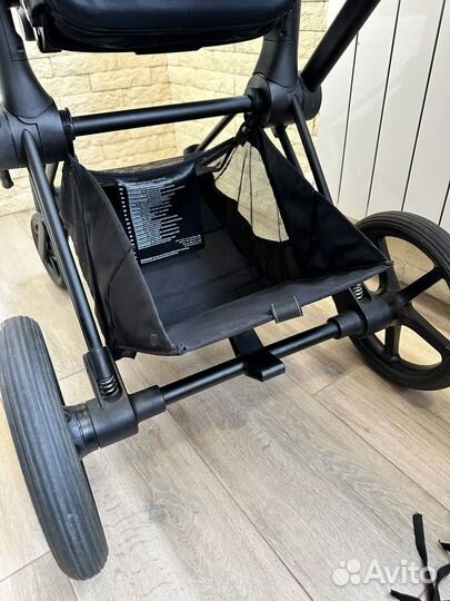Прогулочная коляска Cybex Priam II серия Ferrari