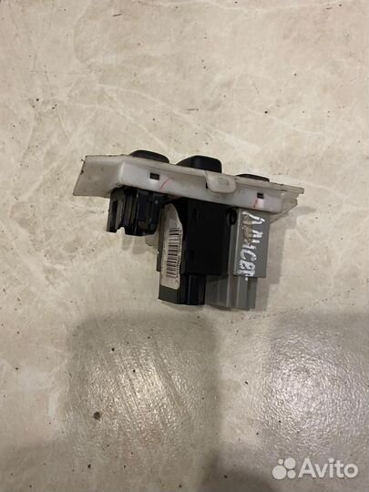 Кнопка корректора фар Mitsubishi Lancer 10