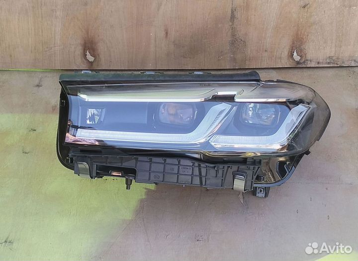 Фара левая Bmw 5-Series G30 2022