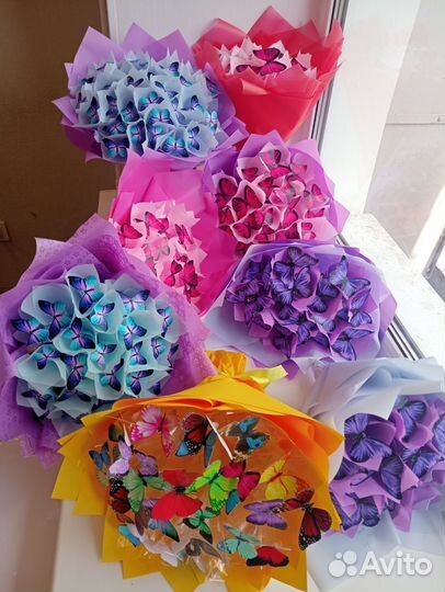 Светящийся букет из бабочек