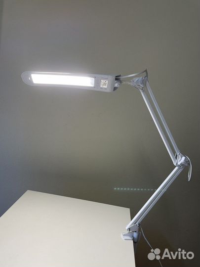 Лампа настольная