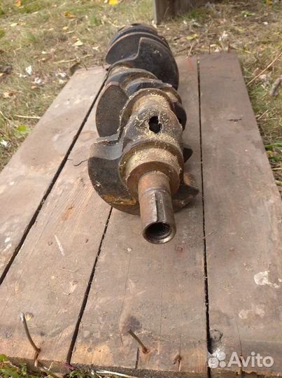 Коленчатый вал трактора т 40