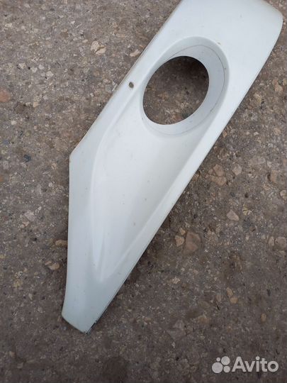 Накладка птф передняя правая Volkswagen Touareg