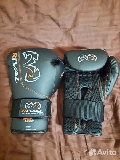 Боксерские (снарядные) перчатки Rival rb1