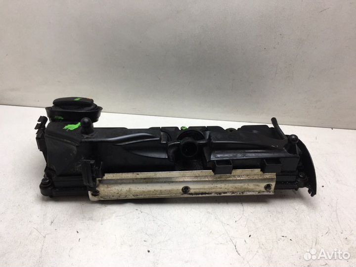 Крышка клапанов Volkswagen Caravella 2.0 TDI