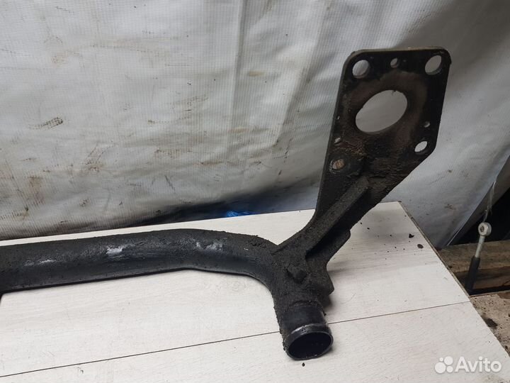 Патрубок интеркулера Volkswagen Passat B5+ AWM
