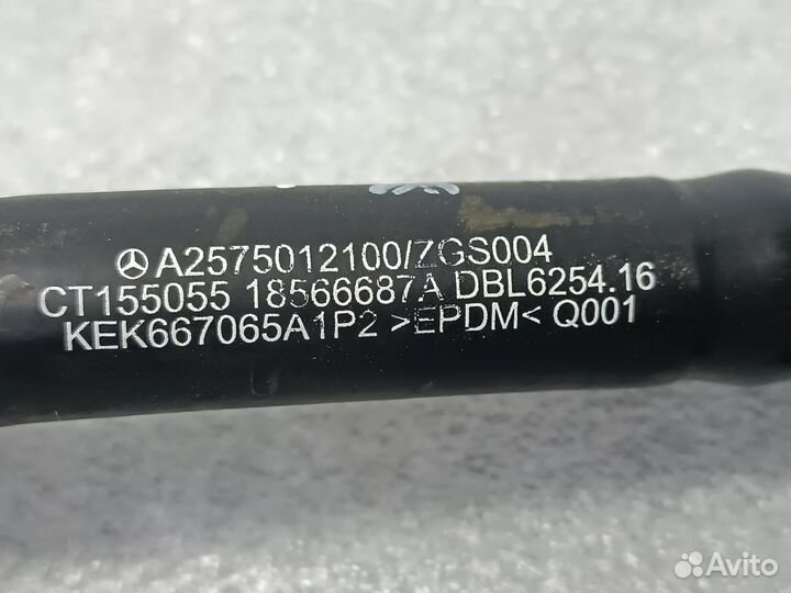 Патрубок системы охлаждения Mercedes-Benz CLS W257